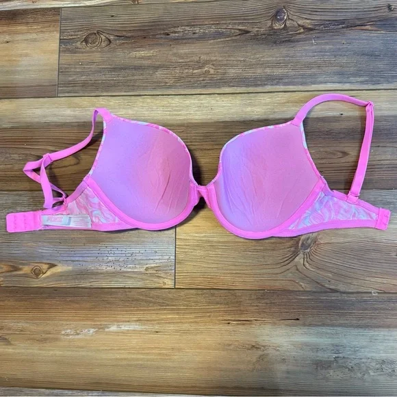 Victoria's Secret Wear Everywhere push-up Hot Pink and White Bra w/Underwire - Picture 2 of 4
